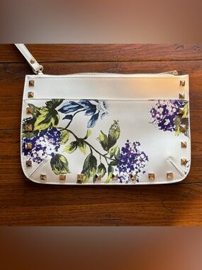 White House Black Market White Floral Studded clutch NWOT